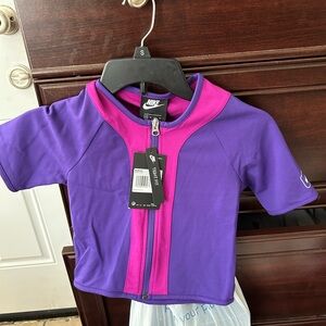 NWT Nike crop top full zip size XS